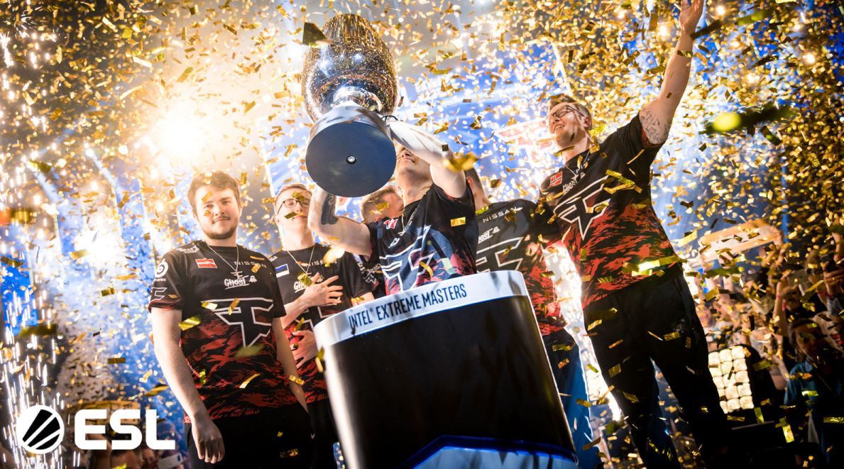 FORZE рассталась с smooya после его поста в Твиттере, в котором он выразил поддержку Украине фразой «Слава Украине» — изображение 3