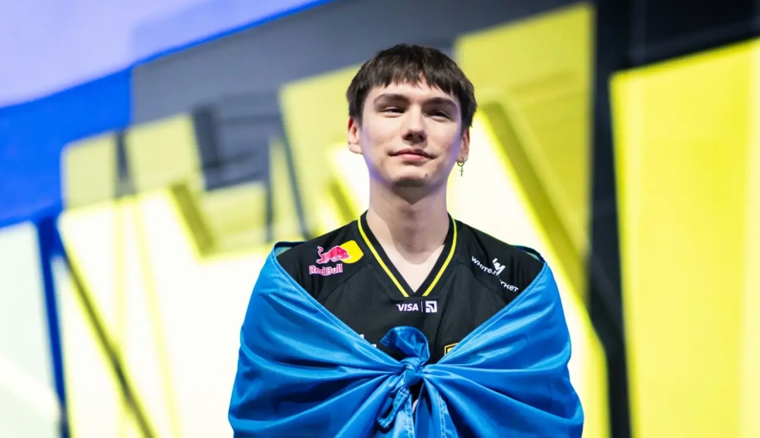 игрок NAVI с украинским флагом на IEM Atlanta 2026