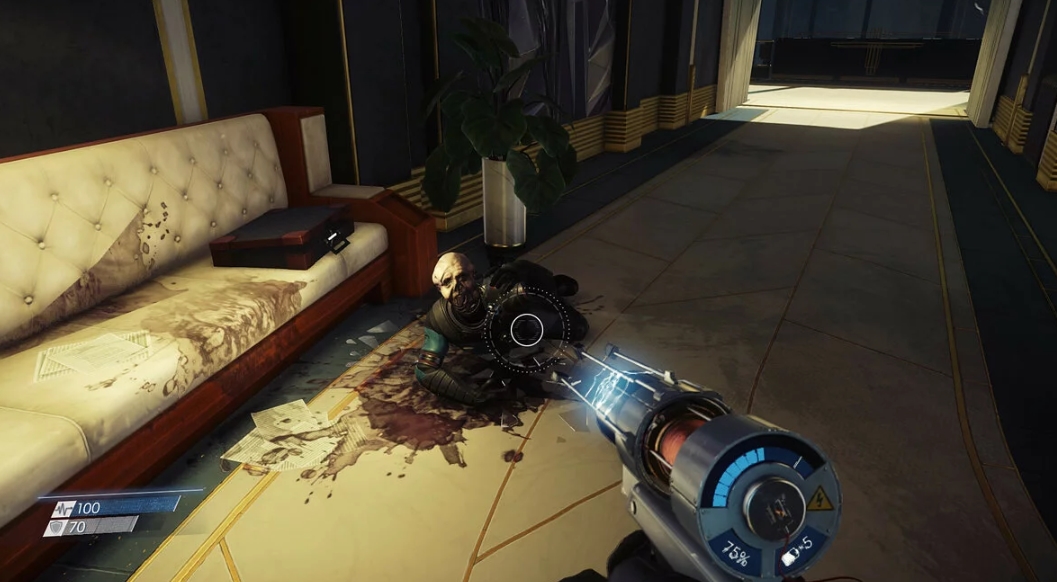 атака Тайфона в коридоре станции Talos 1 в Prey
