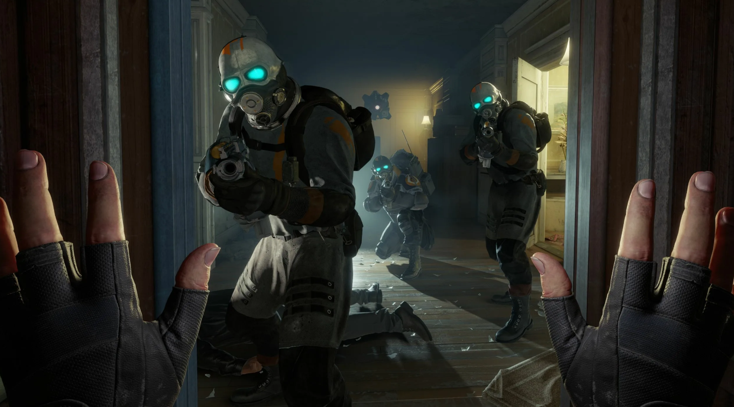 Half-Life: Alyx — солдаты Альянса врываются в коридор, вид от первого лица в VR-игре Valve