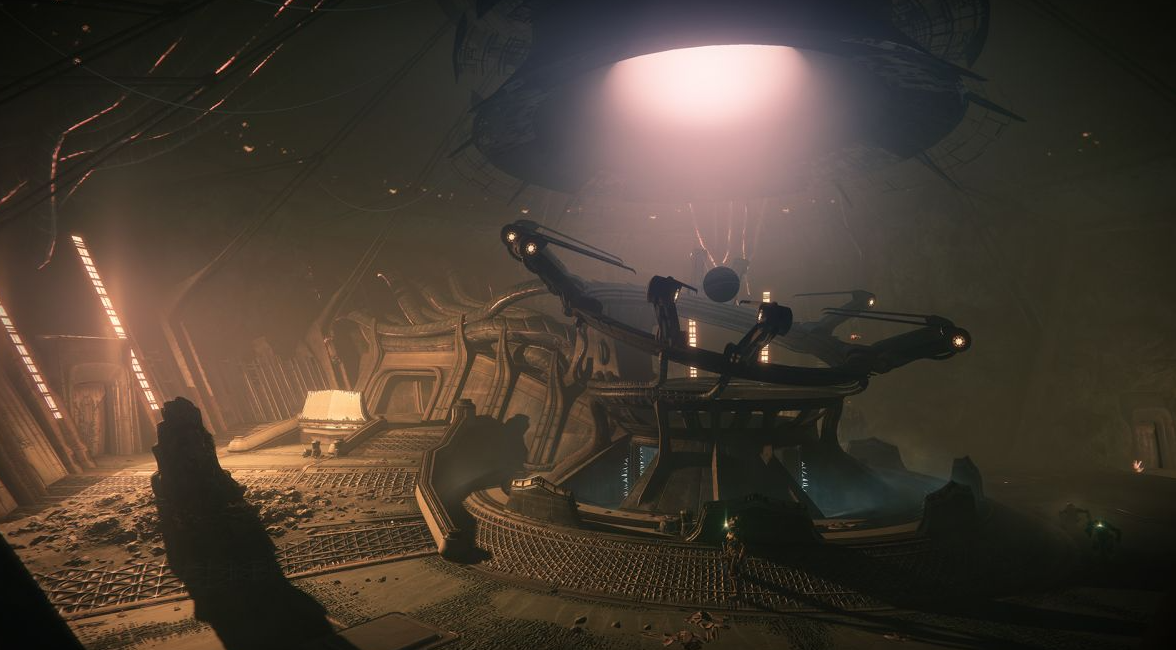 Корабль и космическая станция в Destiny 2 с видом изнутри технического отсека