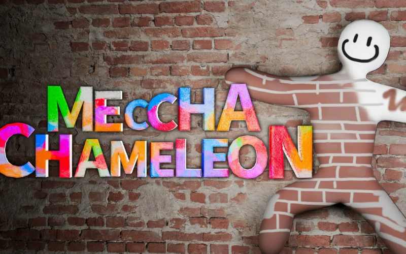 Логотип Meccha Chameleon и фирменный персонаж игры на фоне кирпичной стены
