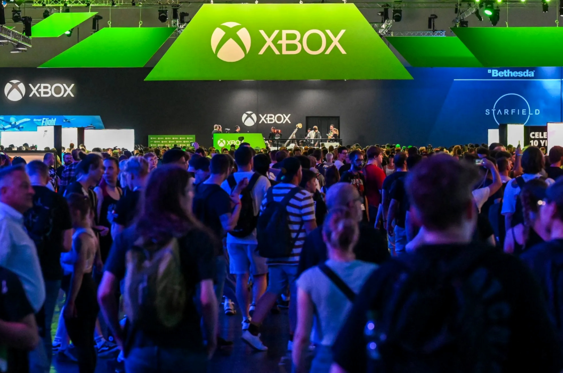 Стенд Xbox на игровой выставке — Microsoft делает ставку на три франшизы, приносящие свыше миллиарда долларов в год