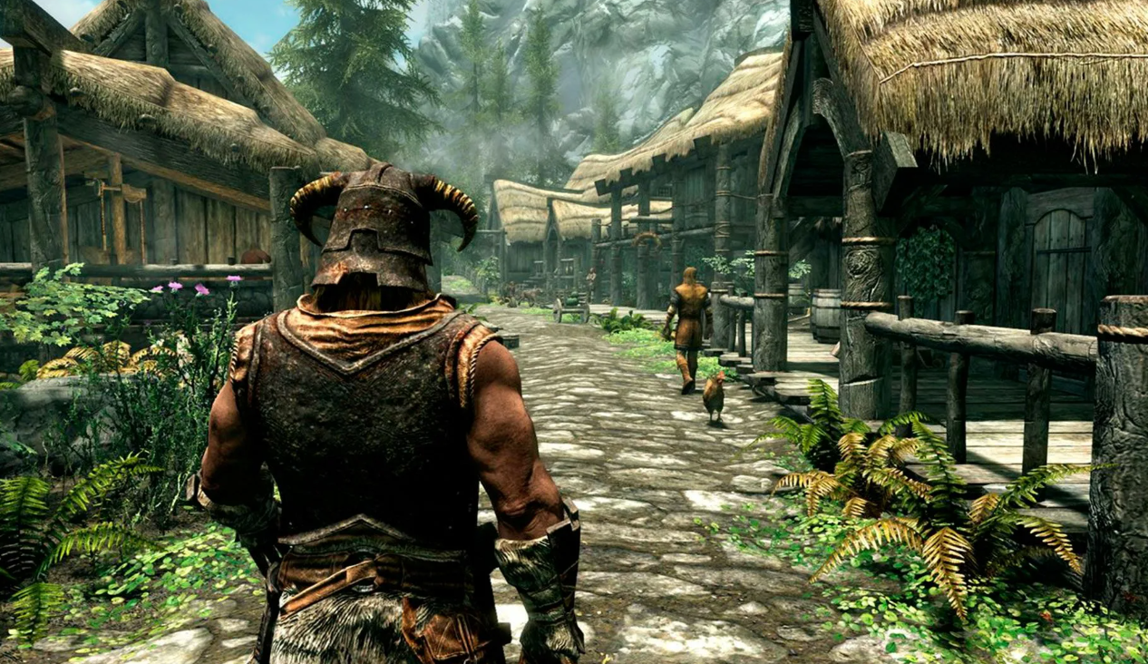 Геймплей The Elder Scrolls V: Skyrim — персонаж исследует деревню